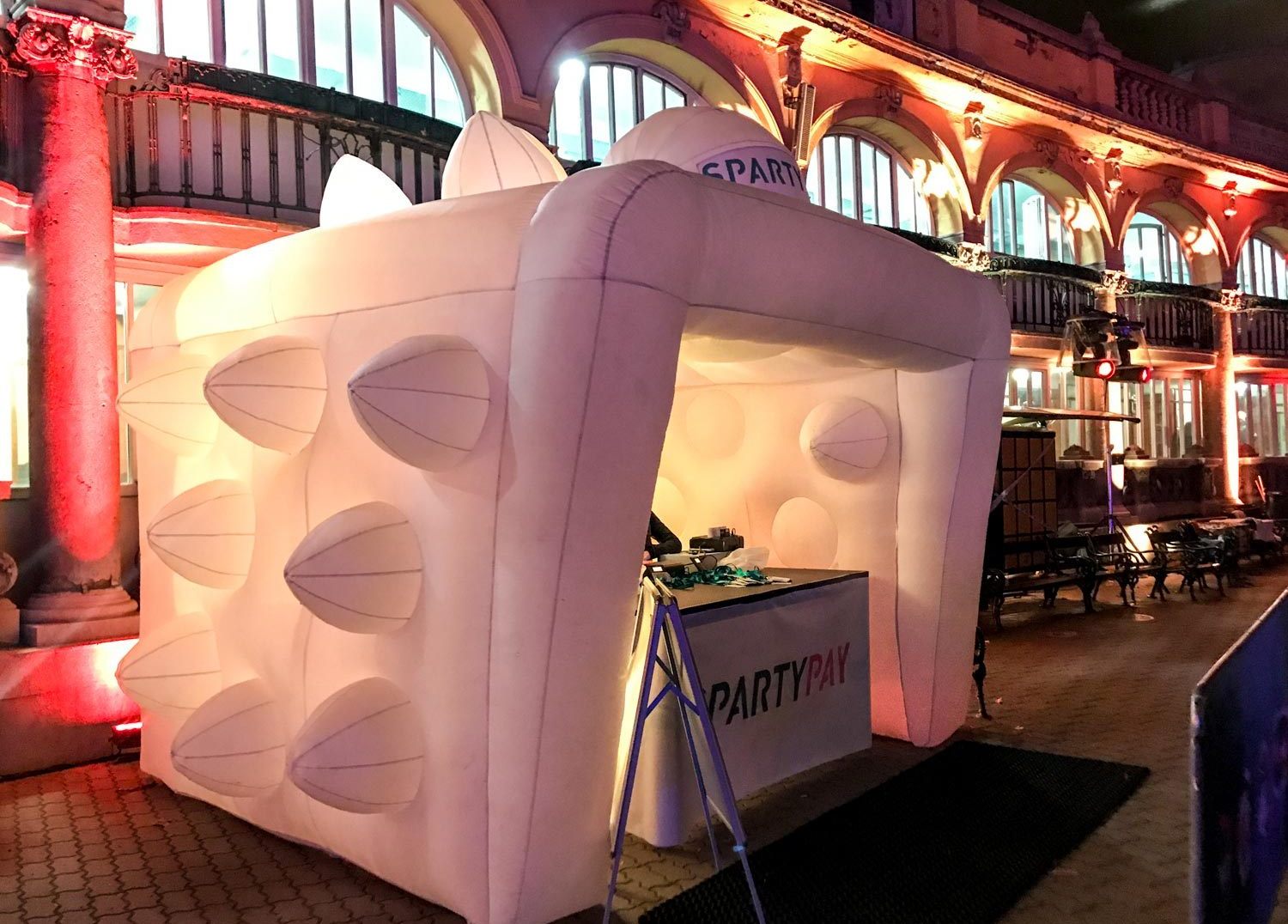 felfújható varrott kiosk