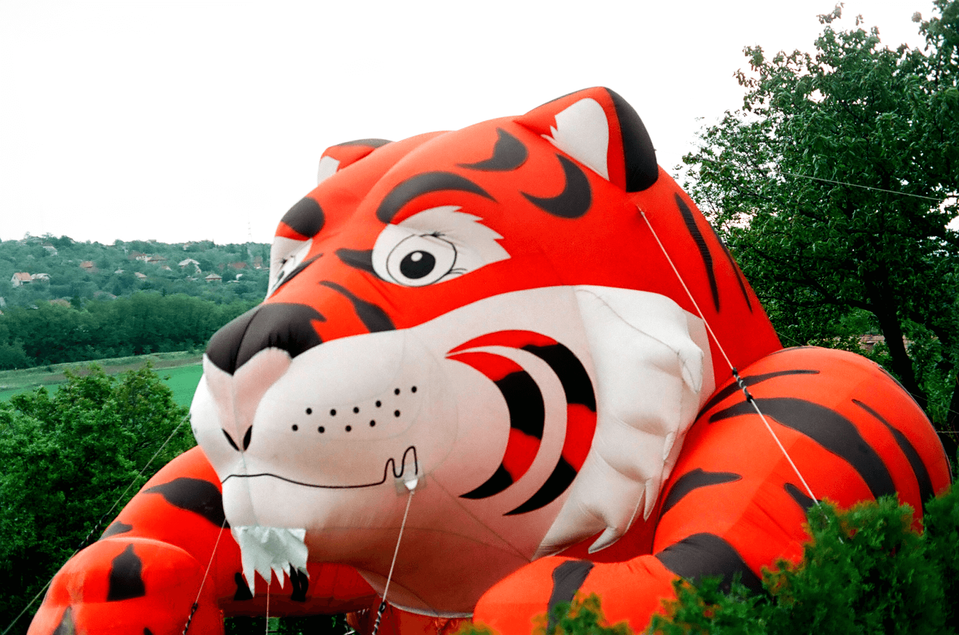 felfújható reklám bábu