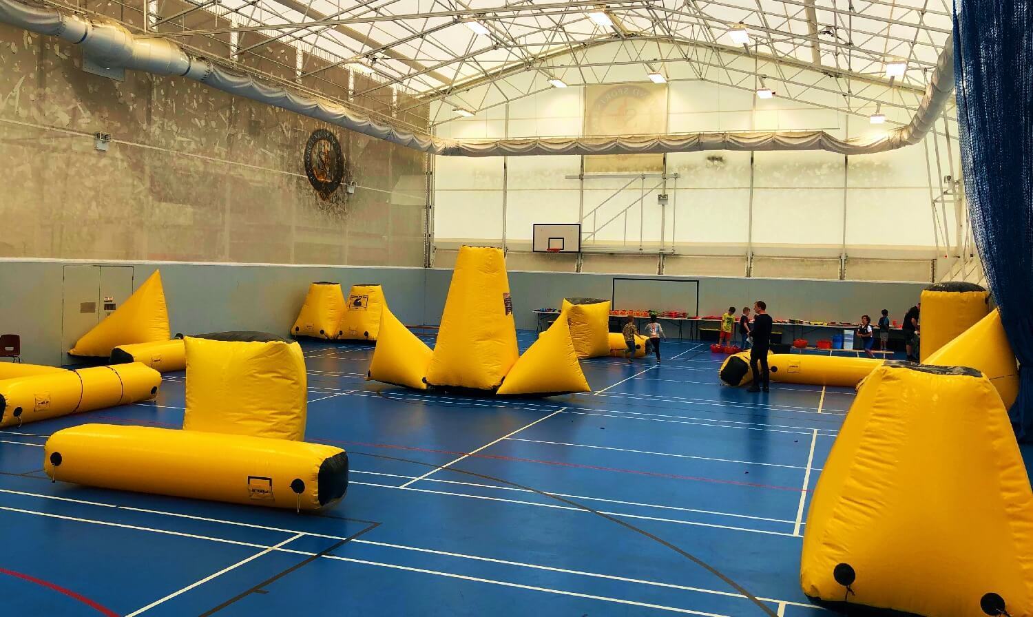 légtartó beltéri NERF akadályok